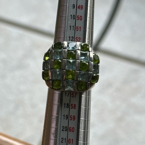 Topaz and Peridot Ring - Picture 8 of 10